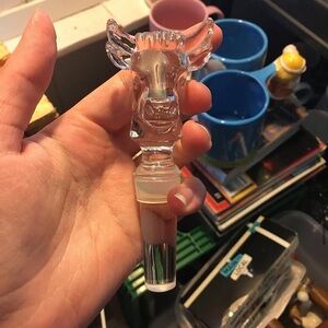 M I S K A bill and bear bottle stoppers